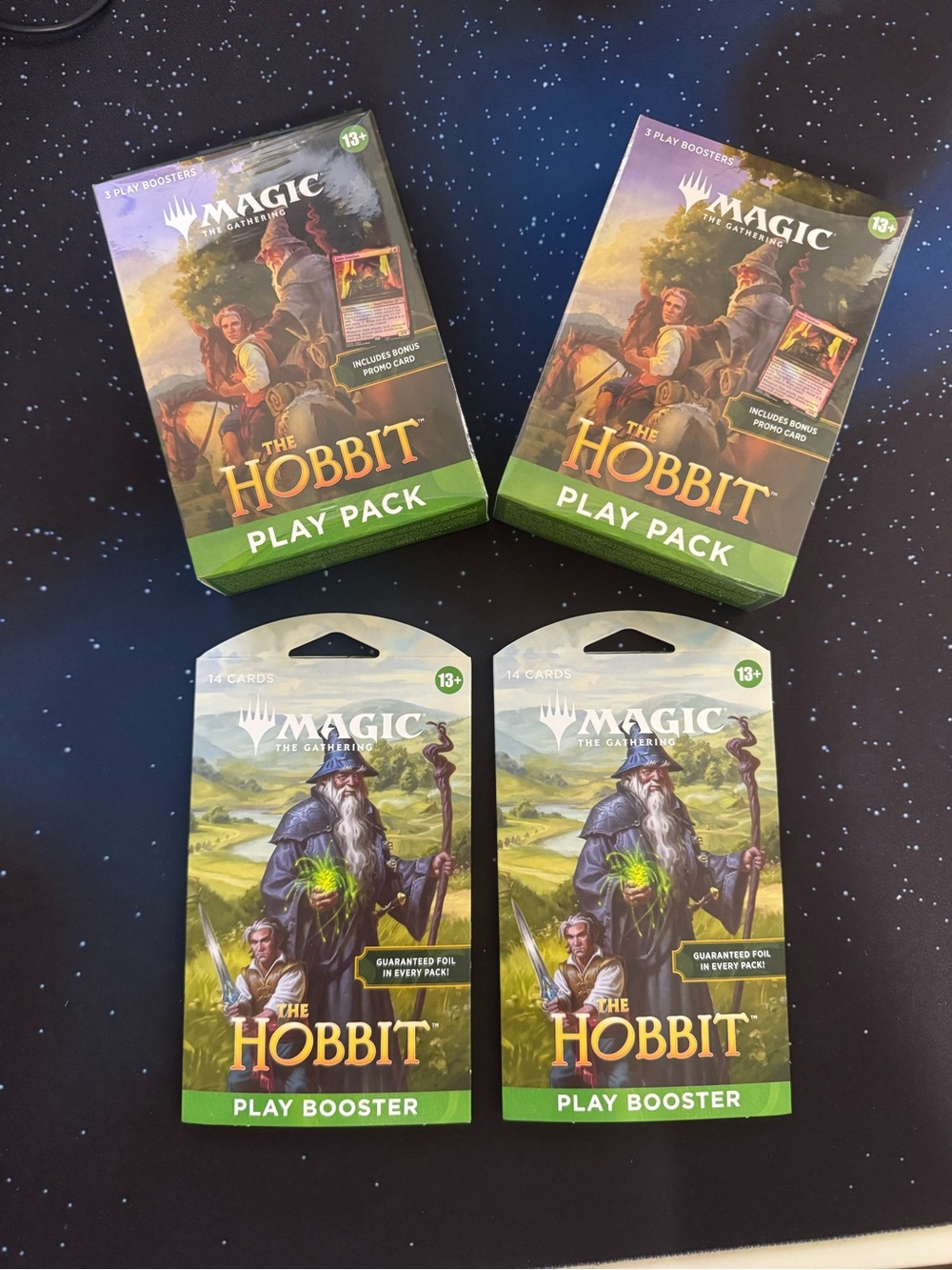Magic: The Gathering The Hobbit Play Pack & Play Boosters - Green Artwork